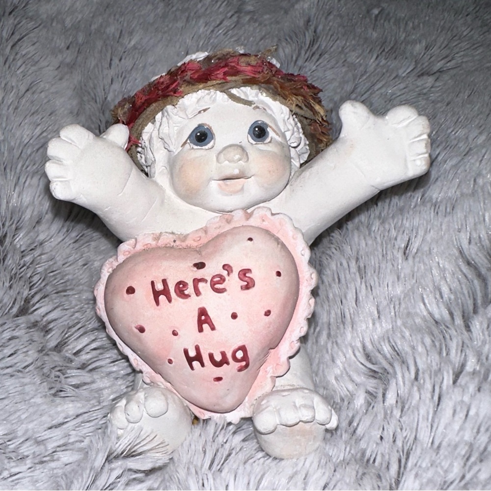Dreamsicles Here’s a Hug Figurine